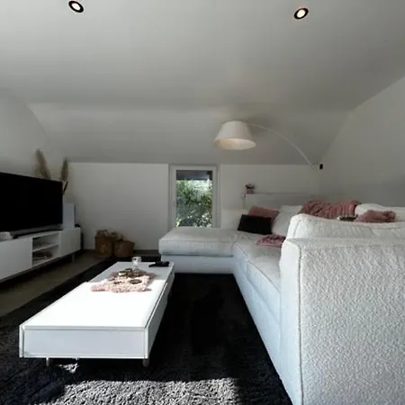 Loftyy Apartment